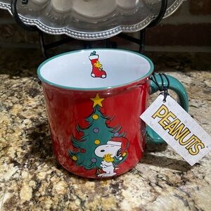 Peanuts Snoopy 21oz stoneware snoopy and woodstock Christmas tree mug  - NEW!